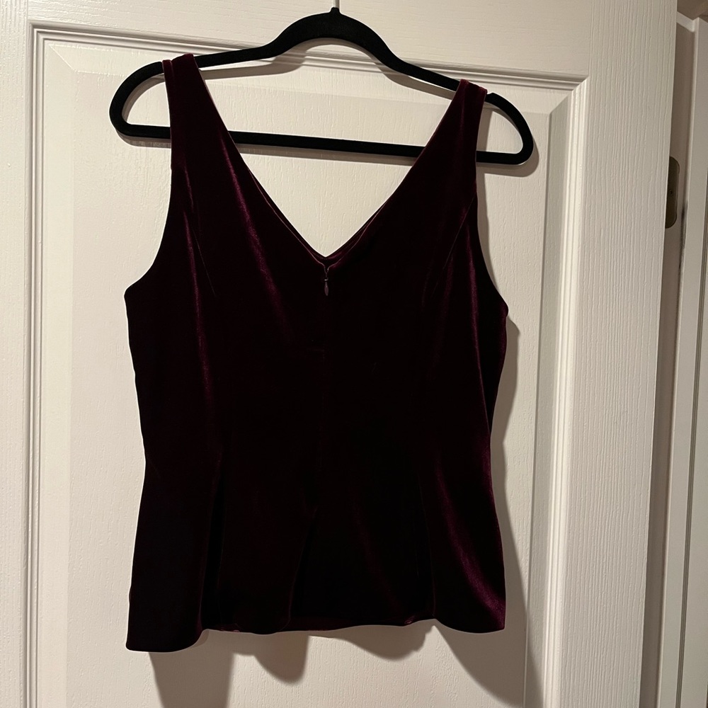 WHITE HOUSE BLACK MARKET VELVET SHELL SIZE 10 RICH PLUM NEW! - Picture 5 of 5